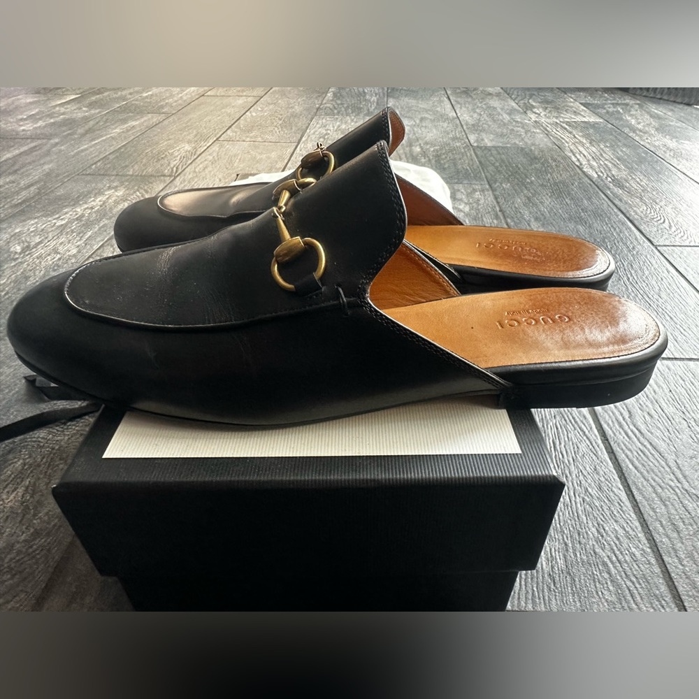 Women’s Gucci pricetown leather slipper - Picture 4 of 12